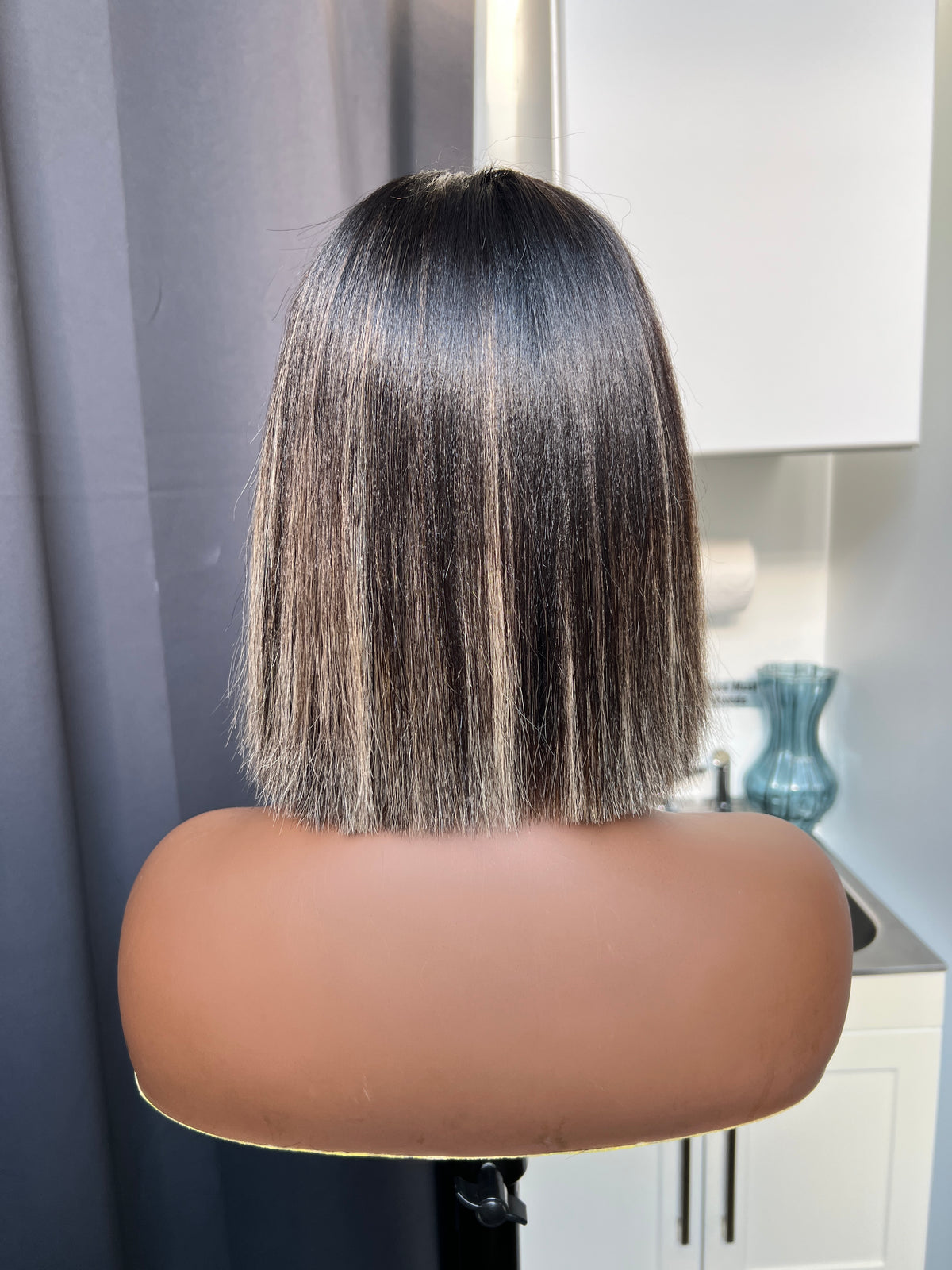 "10 Blonde Bob U-Part Wig [WAVY STRAIGHT]